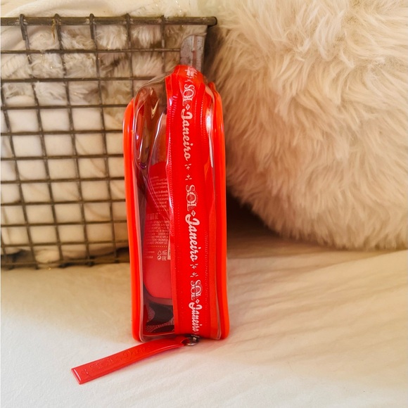 Sol De Janiero Bom Dia Bright Jet Set - Picture 3 of 3